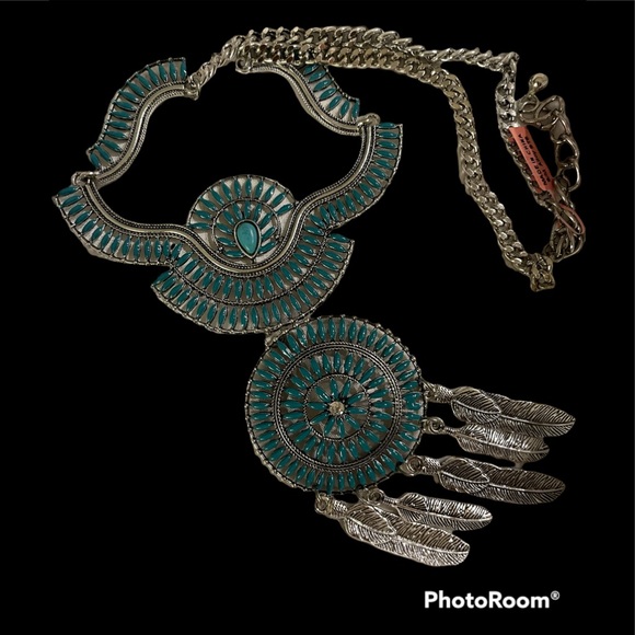 Faux Turquoise Dreamcatcher Necklace -NWT - Picture 6 of 6